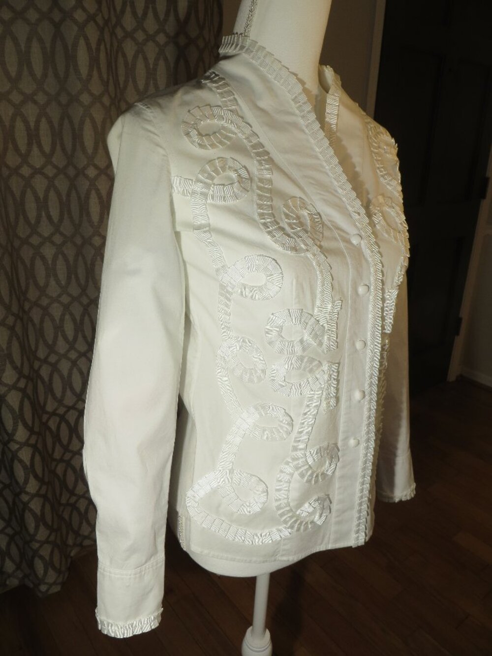 Pure silk blouse, Go Silk brand, size XS, white